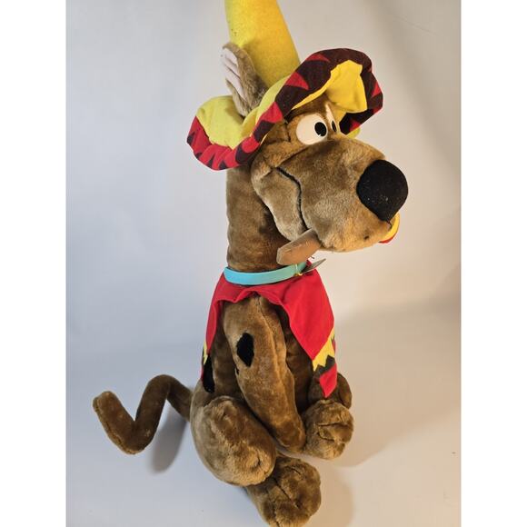 2003 Large Scooby-Doo Mexican Fiesta Sombrero Maraca and Poncho Plush 27" - Picture 2 of 6